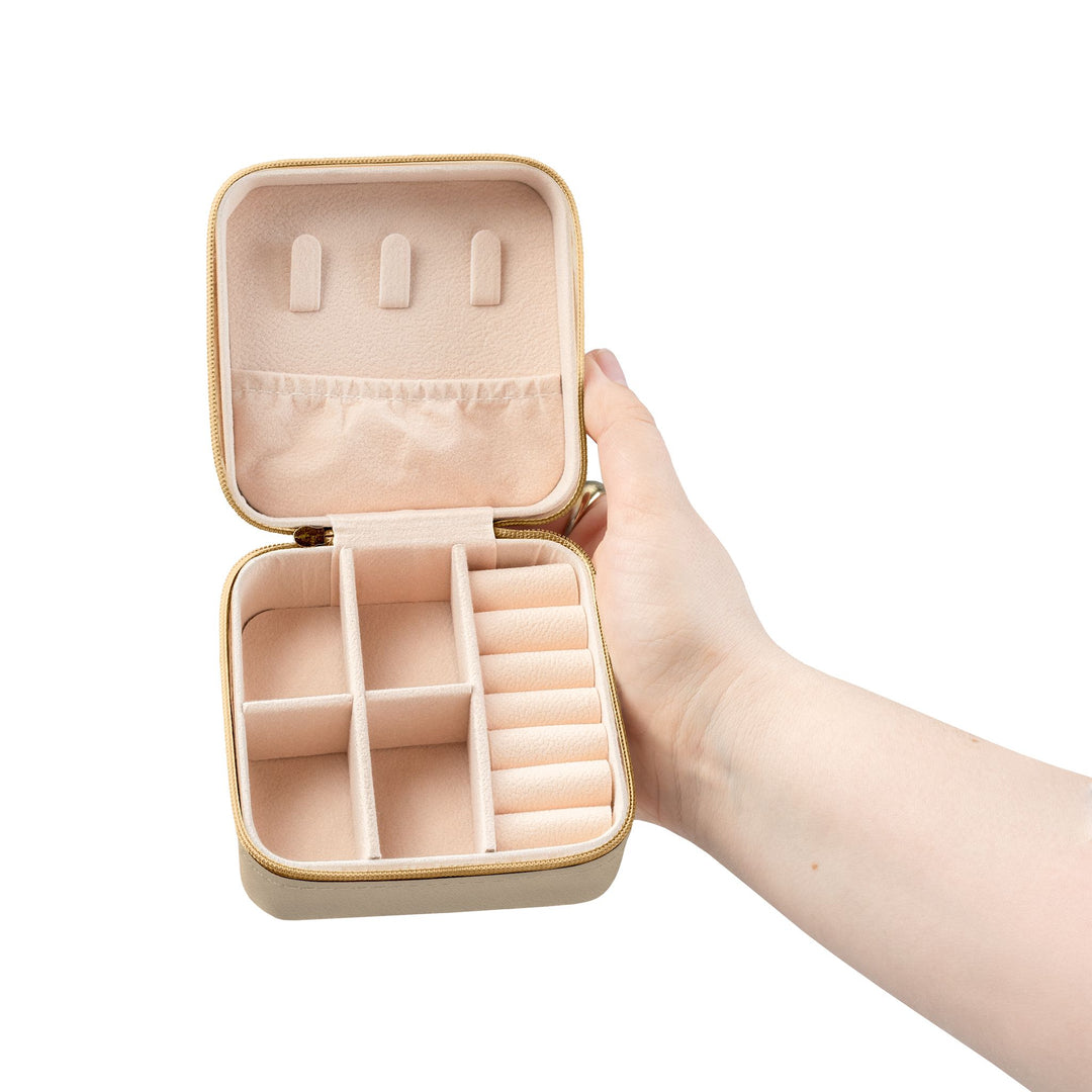 Elegant Travel Jewelry Case for Organizing Rings and Necklaces, Jewelry Organizer, Gift for Travelers, Travel Accessory
