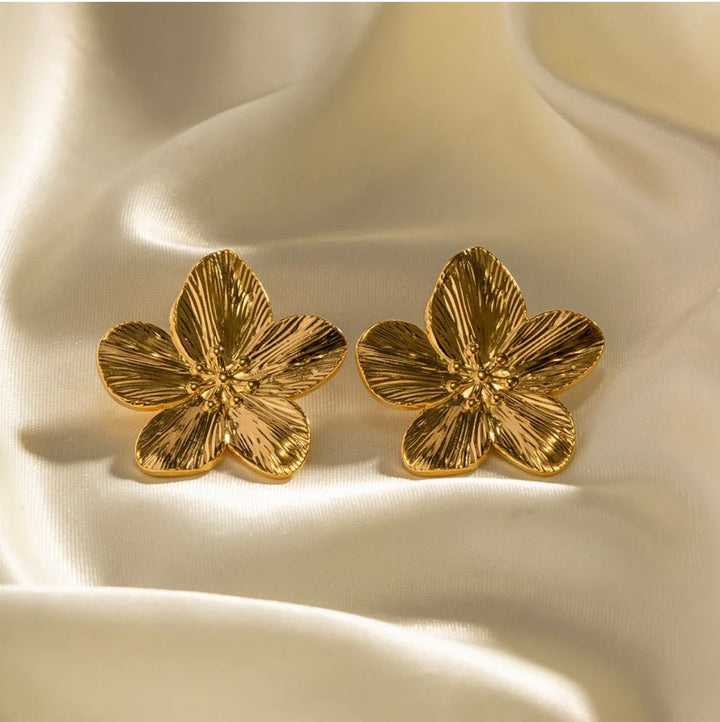 Vintage Gold Flower Studs